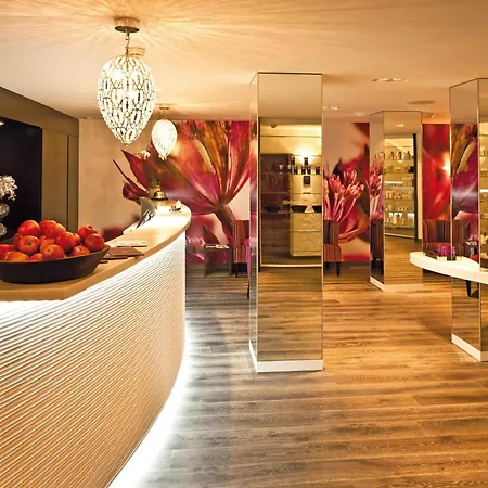 Готель Giardino Mountain 5*